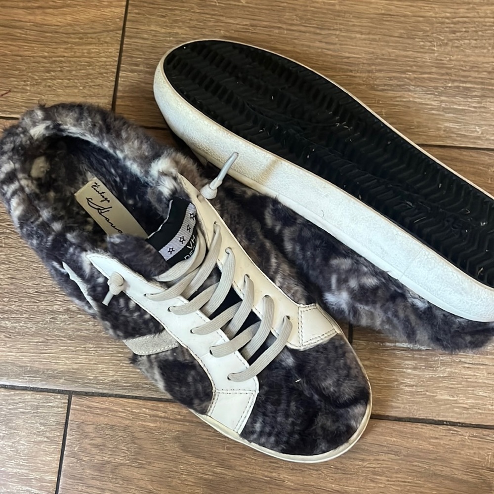 Like new vintage Havana Sneakers